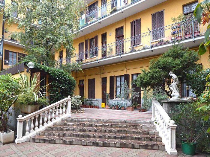 Appartamento bilocale in affitto in Via Montevideo, Solari, Milano