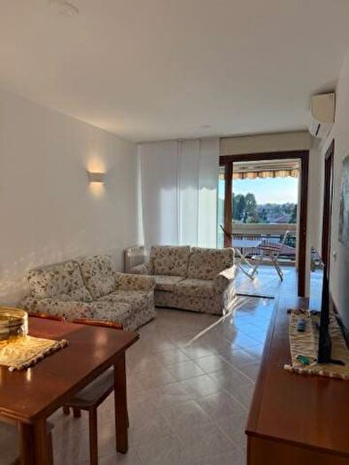 Appartamento trilocale in affitto in Via del Parco, Centro, Assago