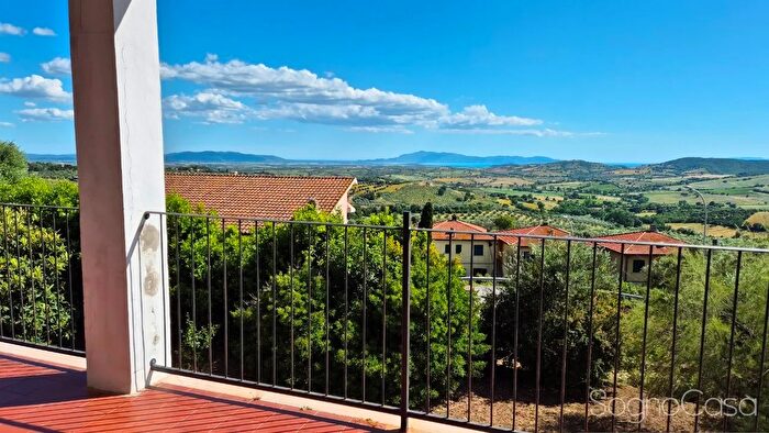 Casa con 9 locali in vendita in Via della Piantata, Magliano In Toscana