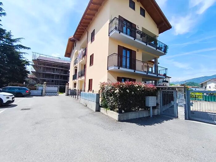 Case in Vendita e in Affitto - 2
