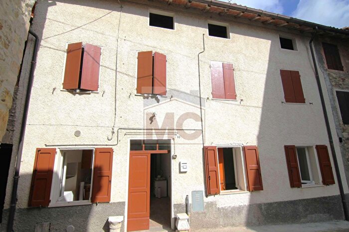 Appartamento con 7 locali in vendita in Strada Provinciale, Viano