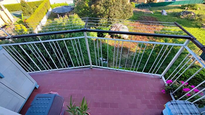 Appartamento trilocale in vendita in Via Papa Giovanni III, Santa Maria Hoe