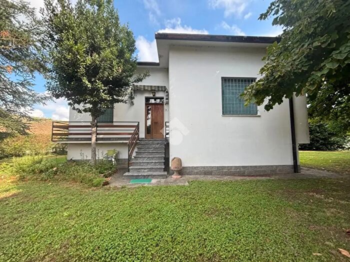 Casa con 5 locali in vendita in Via Destra Senio, Alfonsine