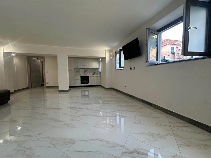 Appartamento bilocale in vendita in Noli Savona Sv, Noli