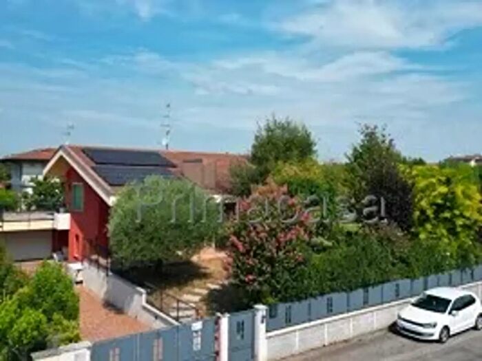 Casa con 5 locali in vendita in Via Vertua, Remedello