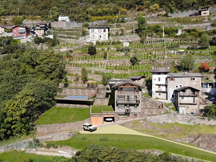 Casa con 8 locali in vendita in Località San Bello, Civo