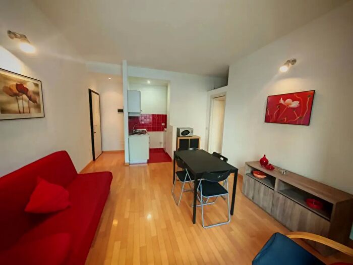 Appartamento bilocale in affitto in Via Melchiorre Gioia, Milano