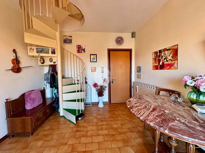 Appartamento trilocale in vendita in Via Buggiano, Roma