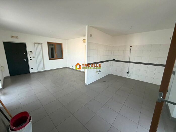 Appartamento trilocale in affitto in Via Monsignor Vincenzo Riccio, San Vitaliano