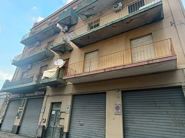 Appartamento con 6 locali in vendita in Via Galati, Catania