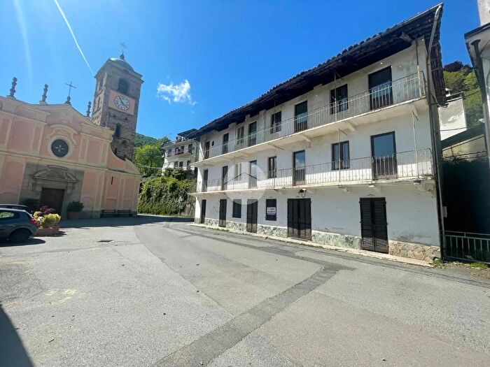 Casa con 10 locali in vendita in Borgata Chiappero, Valgioie