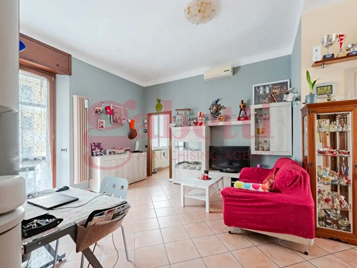 Appartamento trilocale in vendita in Via Nicola Palmieri, Milano