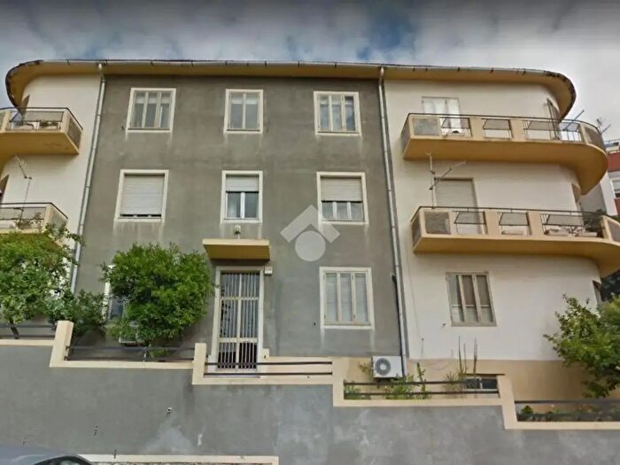 Appartamento trilocale in vendita in Via Rovereto, Cagliari