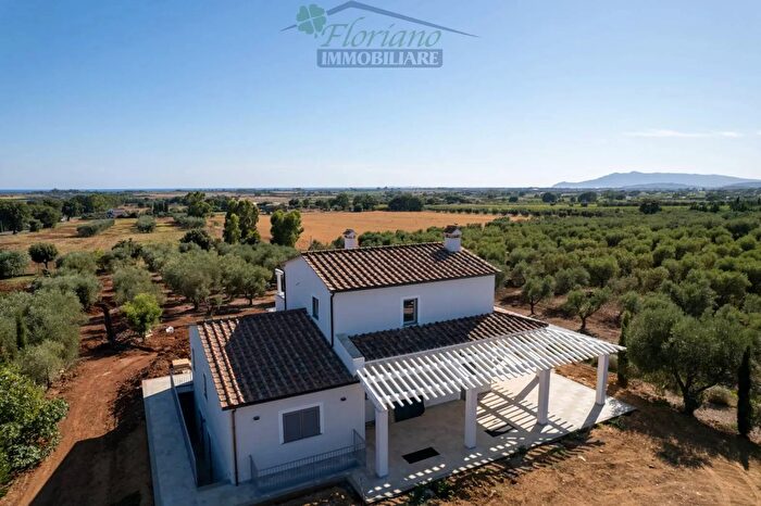 Casa con 9 locali in vendita in Strada Barucola, Capalbio