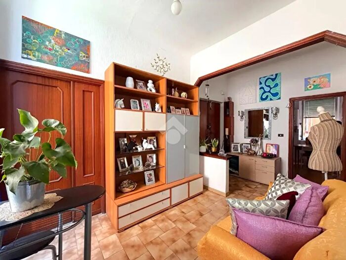 Appartamento quadrilocale in vendita in Via Ponza, Genova