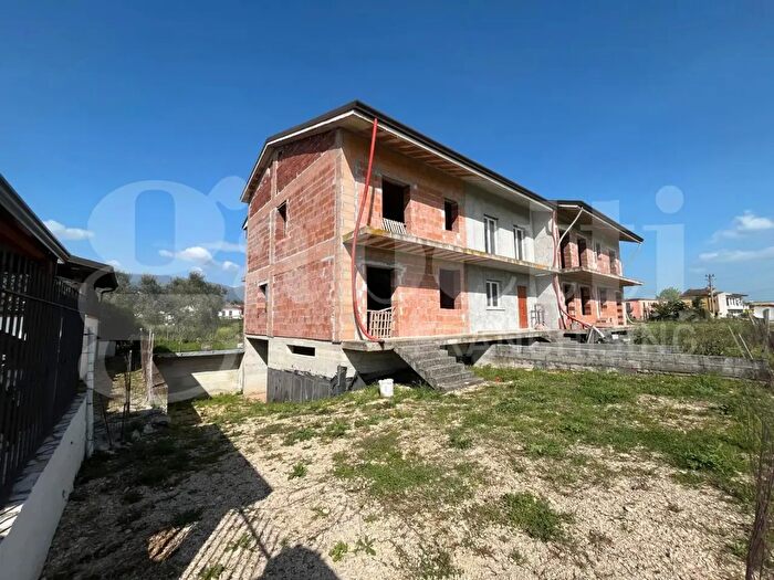 Casa quadrilocale in vendita in Via Volturno Snc, Alife