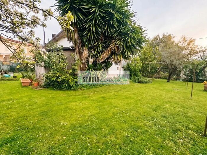Casa con 5 locali in vendita in Via Tavernelle, Montignoso