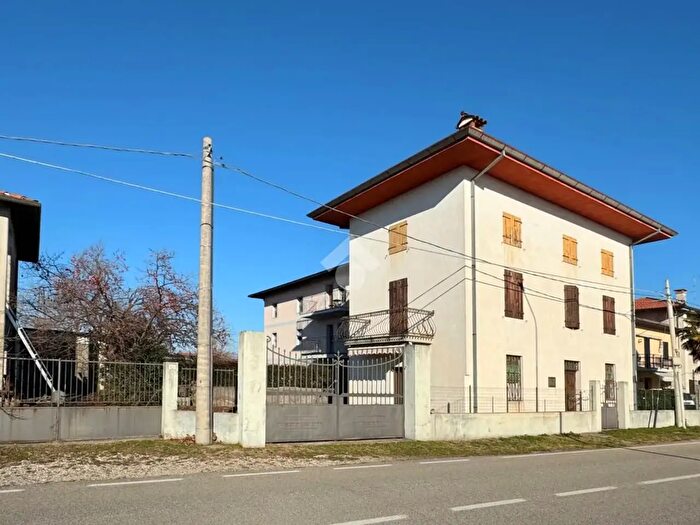 Casa con 5 locali in vendita in Via Monzambano, Udine