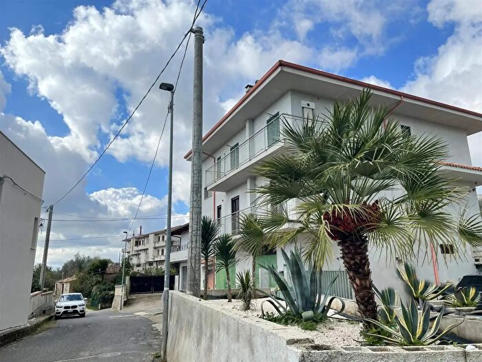 Appartamento quadrilocale in vendita in Via Marconi, San Costantino Calabro