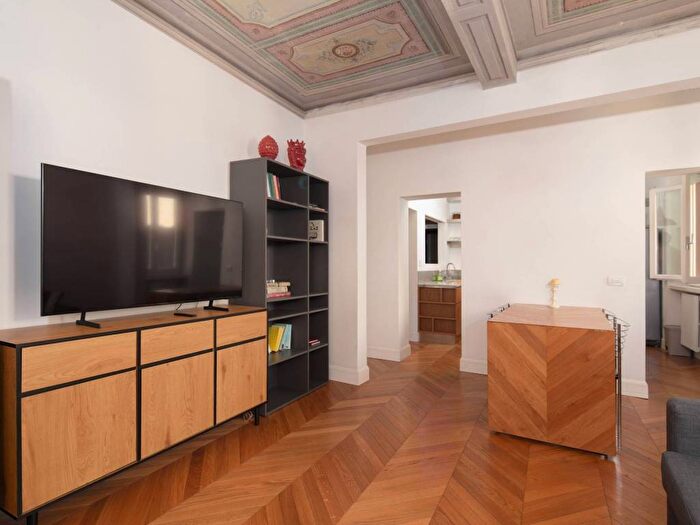 Appartamento trilocale in affitto in Via Palazzuolo, Borgo Ognissanti Il Prato, Firenze