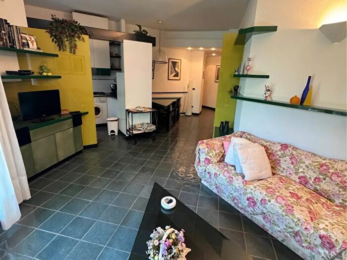 Appartamento trilocale in vendita in Salita Sant'Agostino, Rapallo