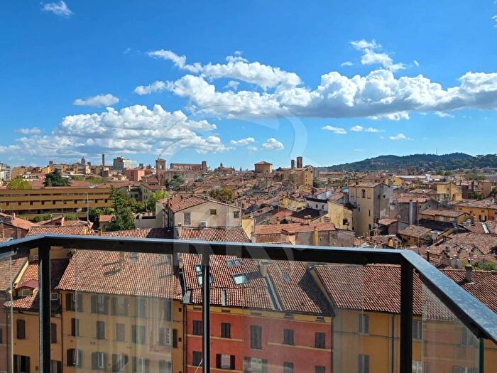 Appartamento quadrilocale in affitto in San Felice, Bologna