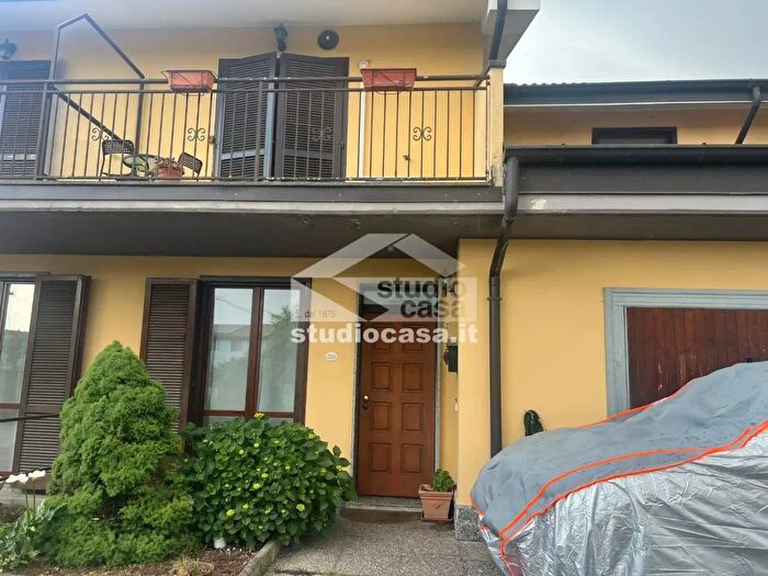 Casa quadrilocale in vendita in Via Milano, Valera Fratta