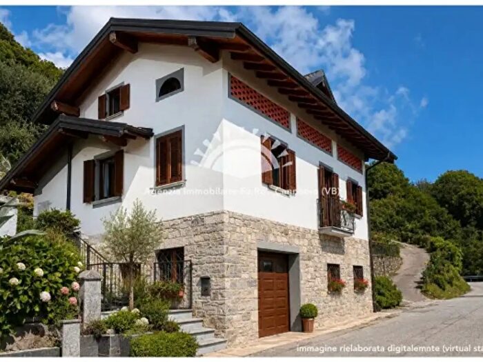 Casa trilocale in vendita in Strada Antonio Manzi, Oggebbio