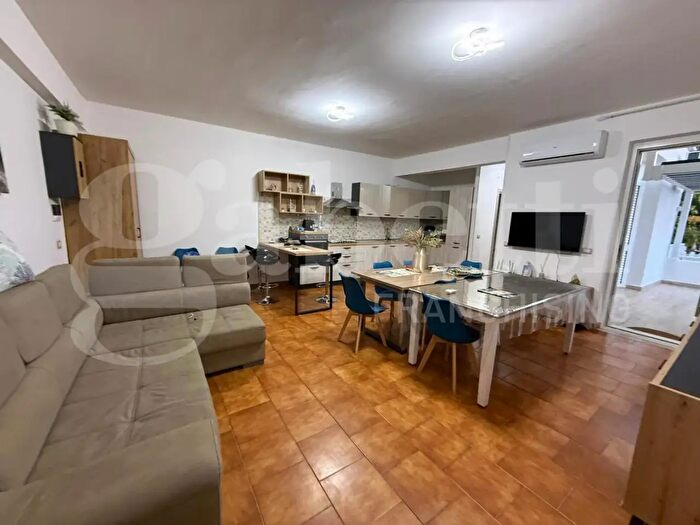 Casa trilocale in vendita in Via Rinaldo Miceli Snc, Lamezia Terme