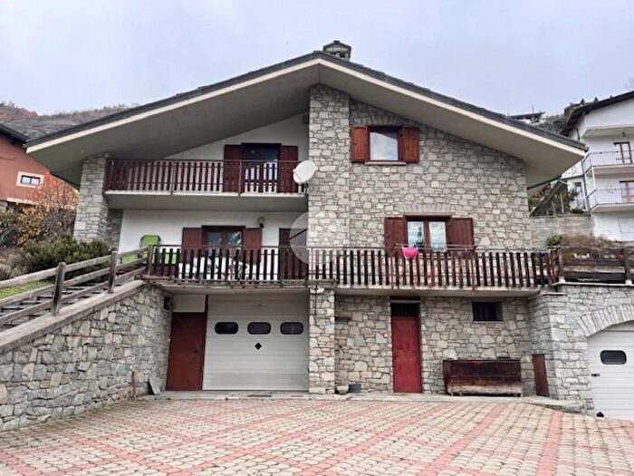 Casa con 5 locali in vendita in Frazione Ronc, Sarre
