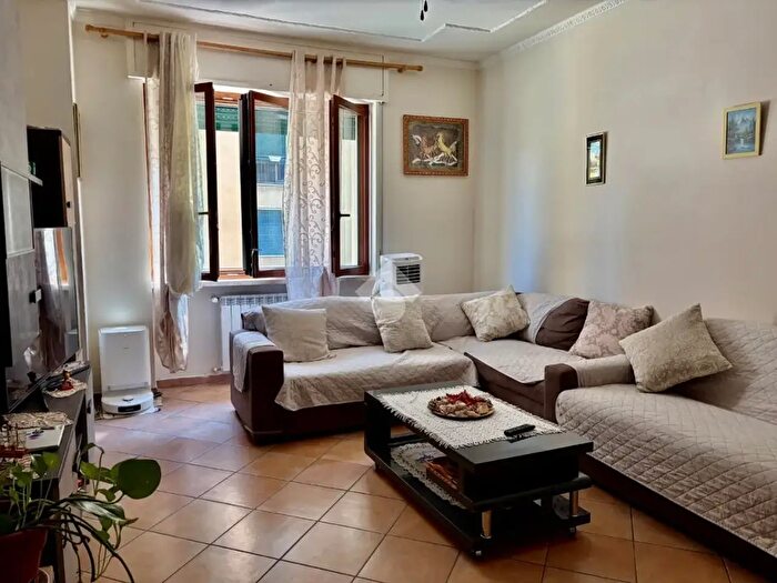 Appartamento trilocale in vendita in Via VIII Settembre, Pescia