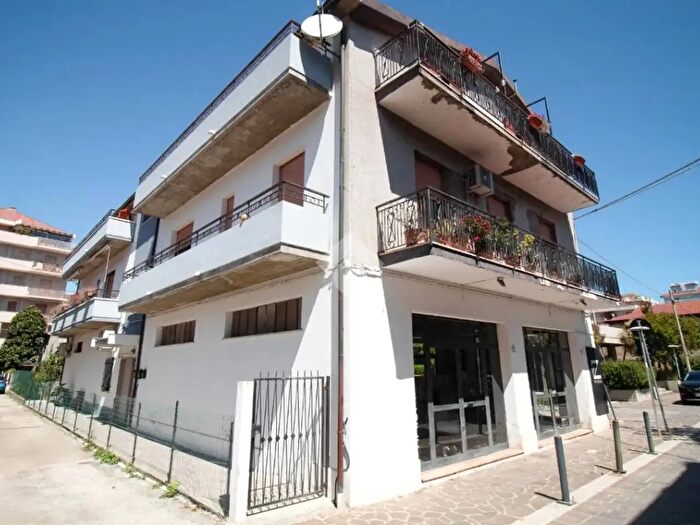 Appartamento trilocale in vendita in Via S Domenico, Montesilvano