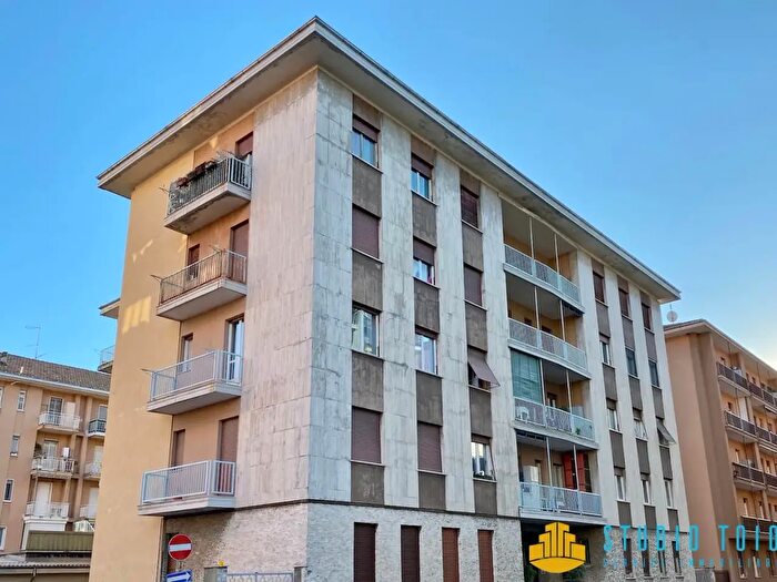 Appartamento con 6 locali in vendita in Biella