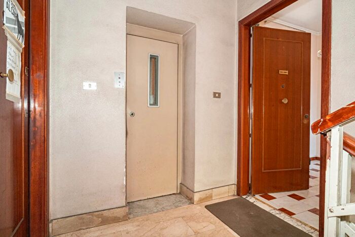 Appartamento con 5 locali in vendita in Viale Libertà, Giarre