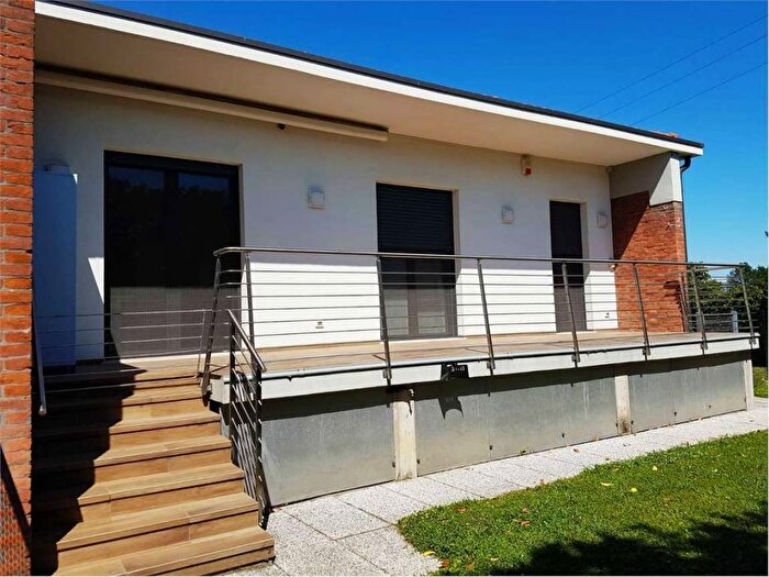 Casa quadrilocale in affitto in Via Martiri della Libertà, Favaro Veneto, Venezia