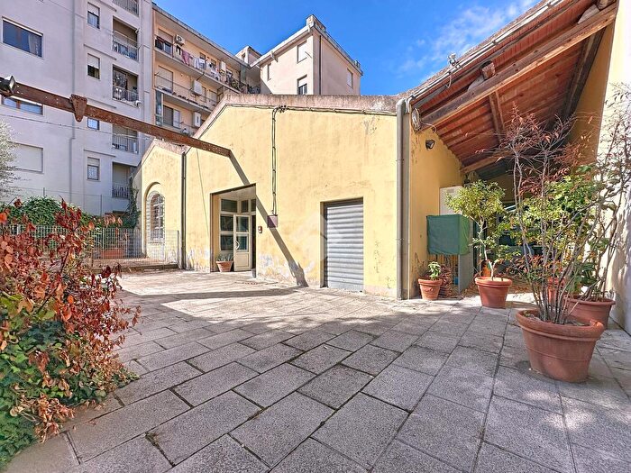 Appartamento con 5 locali in vendita in Via Dante, Pontedera