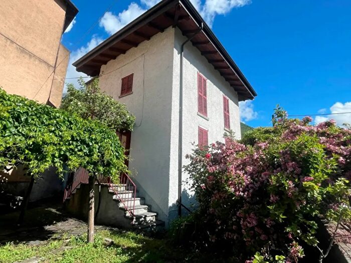Casa con 5 locali in vendita in Via Roma, Dazio