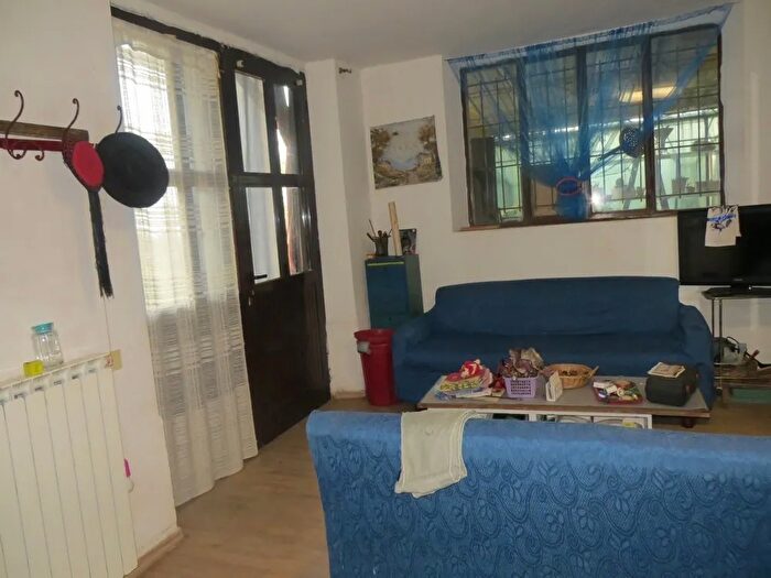 Appartamento con 7 locali in vendita in Strada del Ceraiolo, Siena