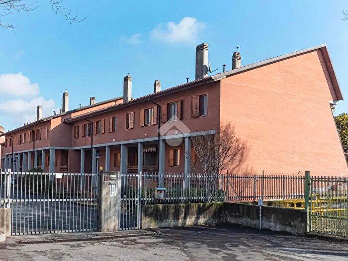 Casa con 5 locali in vendita in Via Lirone, Cirie