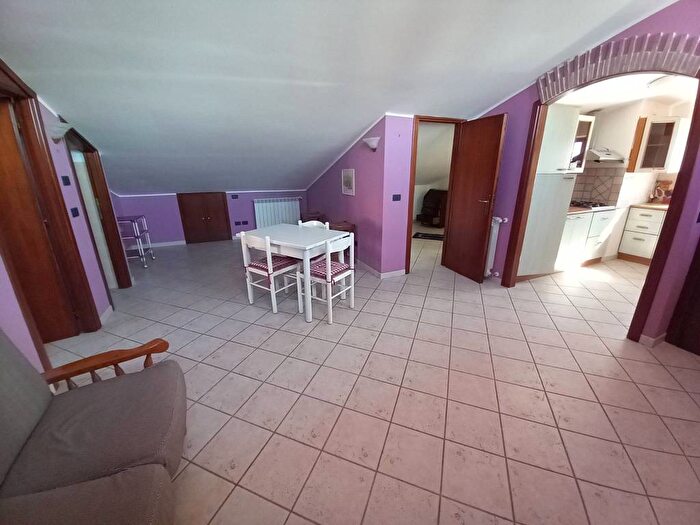 Appartamento trilocale in affitto in Via Paolo Orsi, Anagnina, Roma