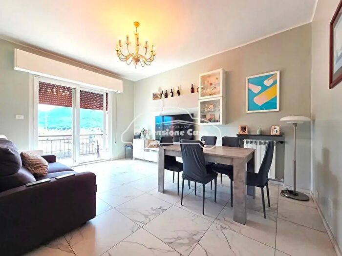 Appartamento quadrilocale in vendita in Lucca