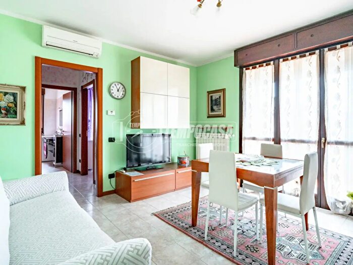 Appartamento bilocale in vendita in Via Johann Sebastian Bach, Caronno Pertusella