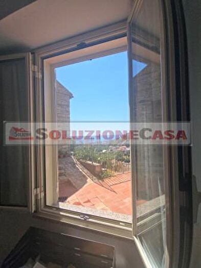 Casa quadrilocale in vendita in Via Riposto, Roccalumera