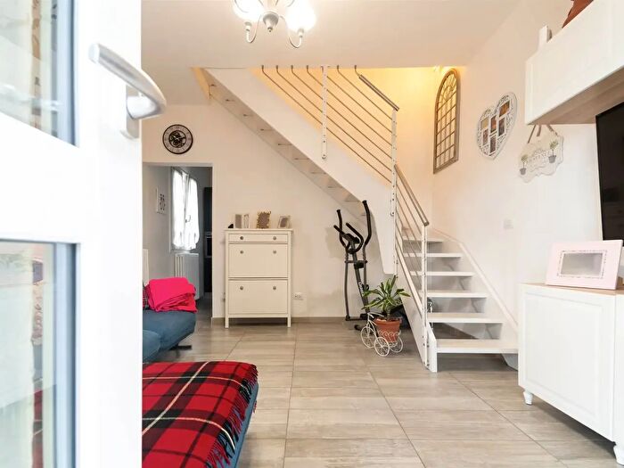 Casa quadrilocale in vendita in Via San Donato, Budrio