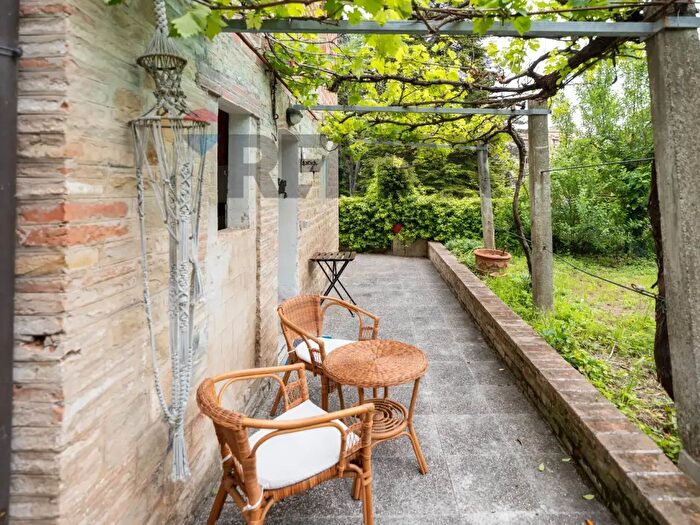 Casa con 7 locali in vendita in Via Giovanni XXIII, Serra San Quirico