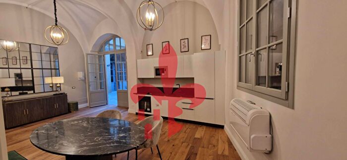 Appartamento trilocale in vendita in Via Romana, Firenze