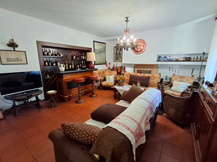 Appartamento con 6 locali in vendita in Empoli