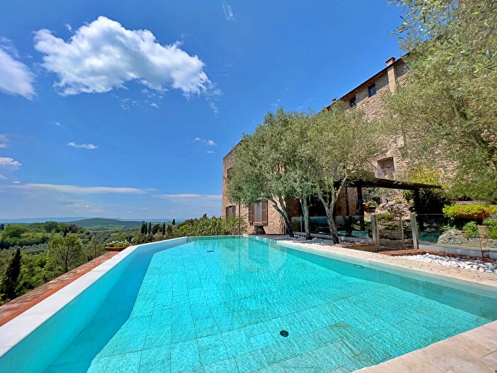 Casa in vendita in Trequanda