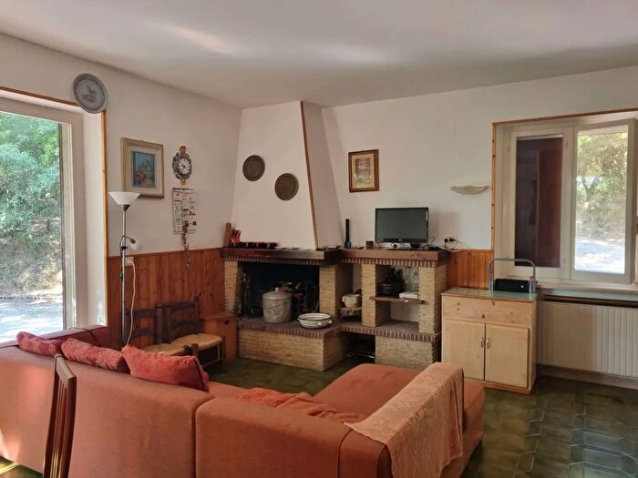 Casa con 5 locali in vendita in Cerri, Bettona