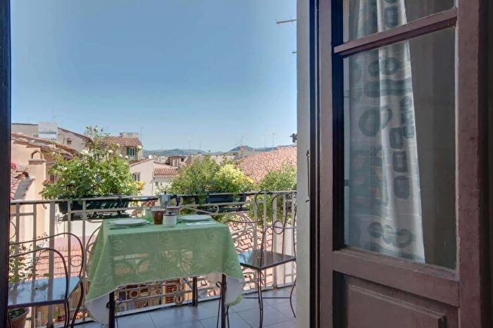 Appartamento in affitto in Via Ricasoli, Firenze